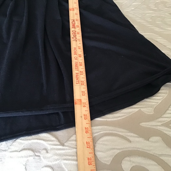 BLACK GATHERED TOP by H&M size medium, lined, drapes beautifully - Picture 5 of 7